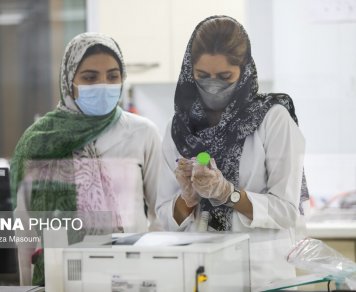 بازدید اصحاب رسانه از خط تولید واکسن نورا