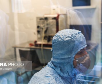 بازدید اصحاب رسانه از خط تولید واکسن نورا